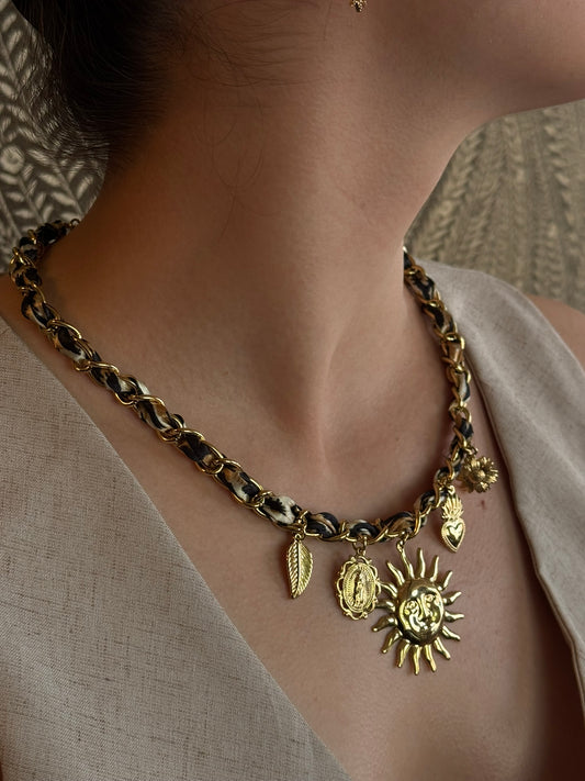 COLLIER MADAME